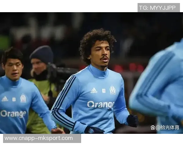 亚足联宣布海港外援古斯塔沃因暴力行为被红牌罚停赛三场并罚款2000美元 亚足联宣布海港外援古斯塔沃因暴力行为被红牌罚停赛三场并罚款2000美元