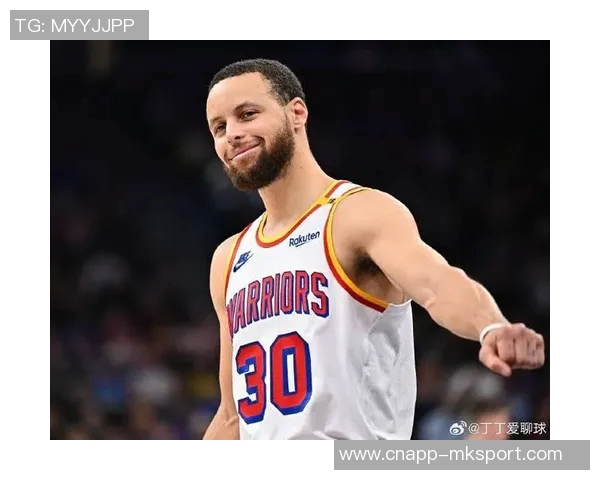 库里谈背靠背赛程挑战称球队在与掘金的较量中展现拼搏精神